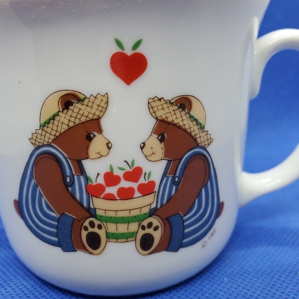 Signature Made In Japan Double Handle Coffee Mug Tea Cup White w/ Bears Kids.